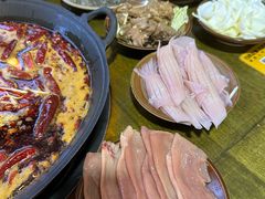 -黄潇洒老火锅(九眼桥宏济巷店)