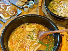 -勺子米线·云南传统小吃市集(四方街店)