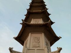山顶上面的塔-龙门崮风景区