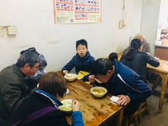 -胖子馄饨坊(天目大厦东南)