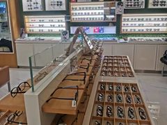 -光明眼镜·蔡司授权(九亭U天地店)
