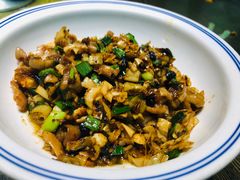 白辣椒肥肠-田趣园长沙菜(天安云谷店)