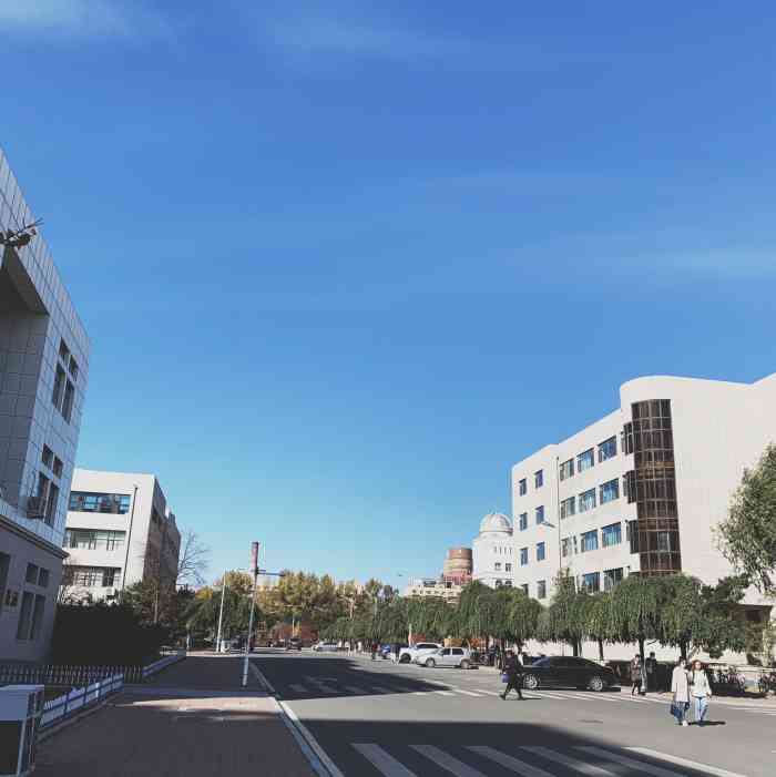 吉林大学前卫南校区图片