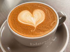 热拼配拿铁-blend (大运天地店)