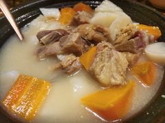 -云海肴·汽锅鸡·云南菜(天山百盛优客店)