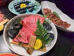 -山川小町·极番烧肉(新地假日广场店)