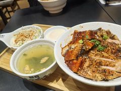 大碗过瘾双拼套餐-熊吞·大碗丼烧肉饭(西市场嘉华店)