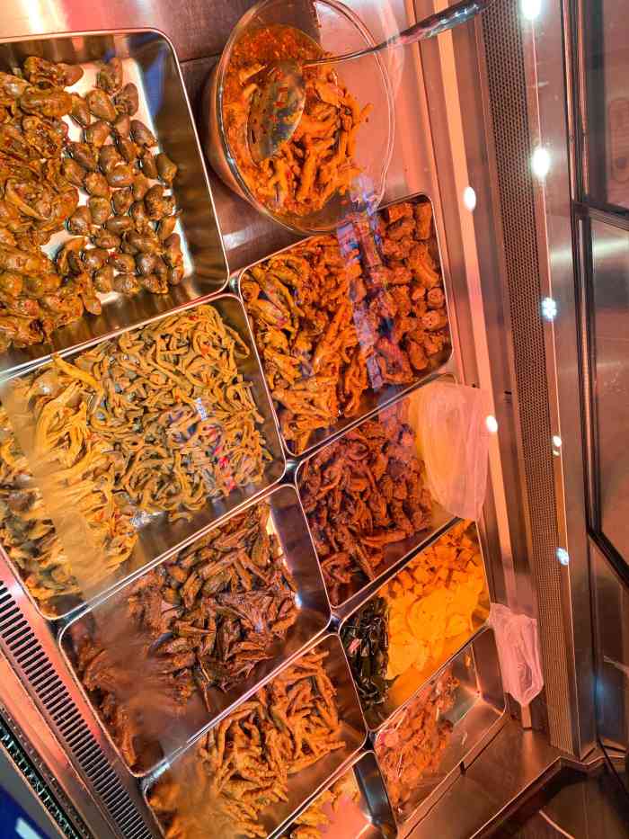 卤阿卤小鲜(t11店"t11负一楼的卤啊卤,之前朋友在别的店办.