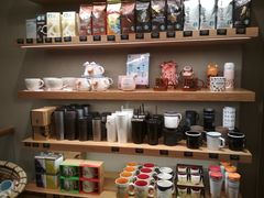 零售区-星巴克(广州淘金路店)