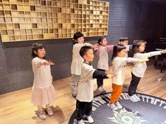 -猴有戏教育戏剧·音乐剧·主持口才·演讲朗诵辩论(环球港华师大校区)