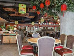 大堂-龙泉人椰子鸡.糟粕醋.海南菜(三亚旗舰店)