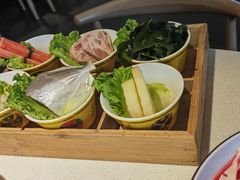 -茅草房·河畔园林火锅