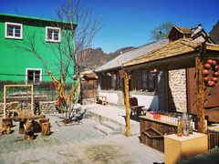 -百里峡七彩艺术小镇