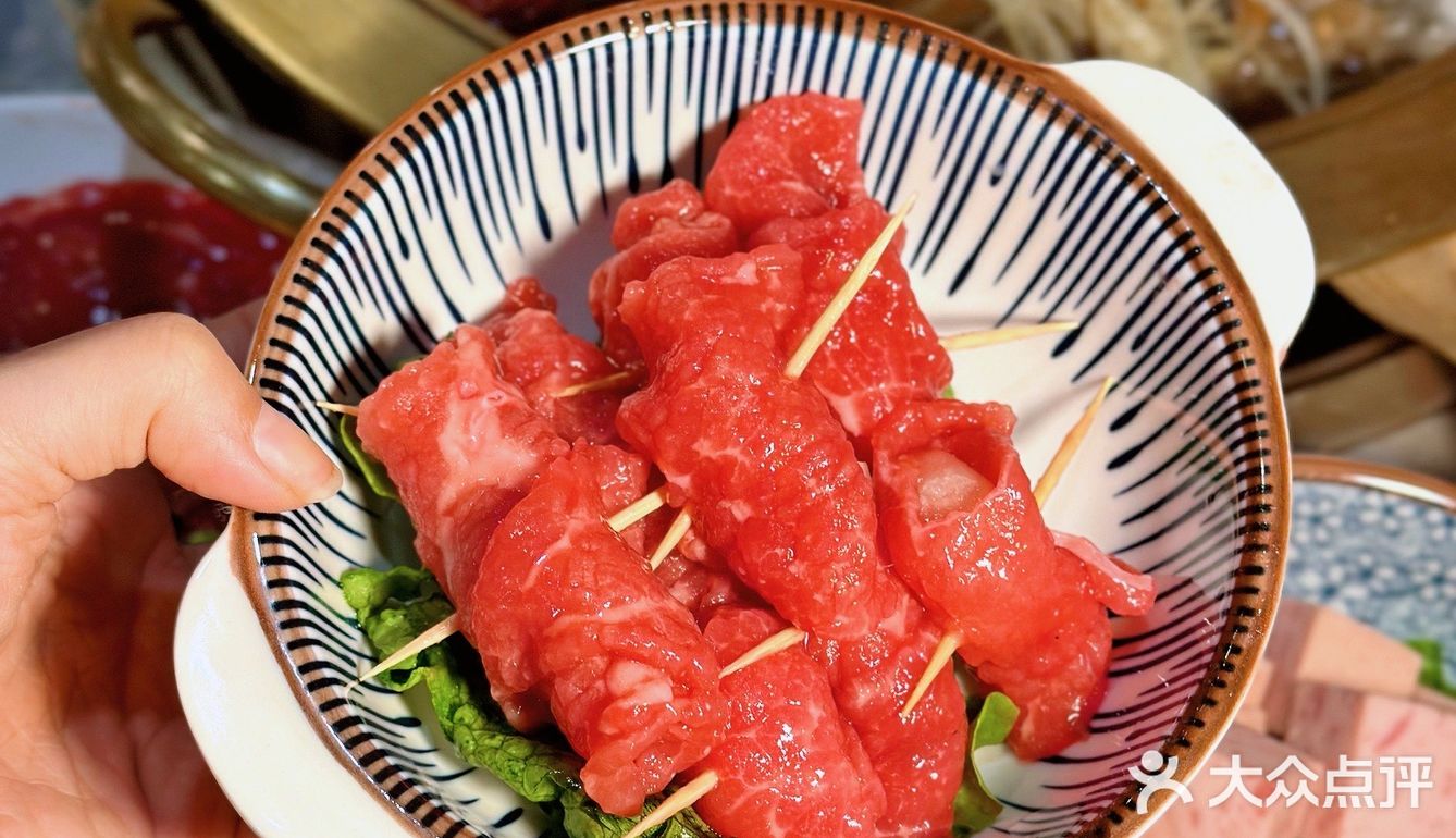 藏在居民区里的重庆火锅店，蒜里甜牛肉串爱了‼️