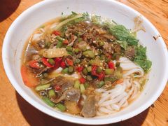 酸辣鸡杂粉-肆姐面粉馆(坡子街店)