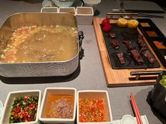 -左庭右院鲜牛肉火锅黑金店(陆家嘴中心店)