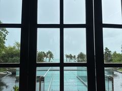 -亚龙湾喜来登·美景台大堂吧