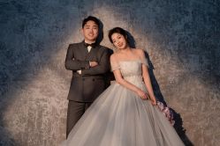 -雪中彩影婚纱摄影·微光艺术中心