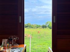 -Chom Cafe and Restaurant