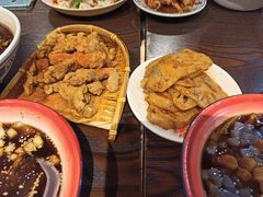 -爆炸头阿姨小四川正宗川味小吃(无任何分店)