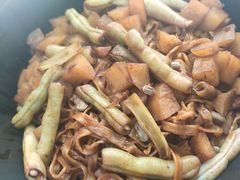 豆角焖面-内蒙焖面大盆骨餐馆(山大路店)