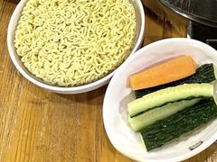 -喇喇排骨火锅·传统韩式脊骨汤(望京西园总店)