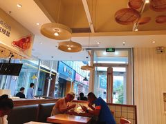 大堂-馋笼小食堂-青岛大虾包(繁花里店)