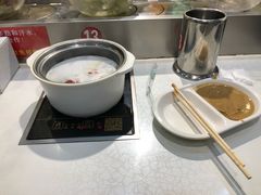 -百品聚旋转火锅(万德庄店)