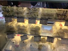 -白玉兰食品甜凤店(合生汇店)