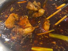 -肖肖酸萝卜鱼火锅(总店)