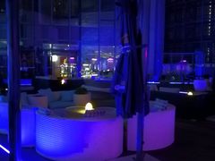 -异次元·LIGHT HOUSE·美食酒廊·休闲露台