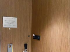 -上海滴水湖皇冠假日酒店