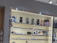 -视野联行眼镜·蔡司·尼康·豪雅·依视路(青浦宝龙店)