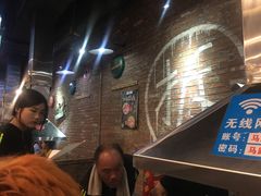 -马路牙子烧烤音乐酒馆(望京店)