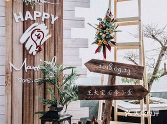 与岁月静好的温柔 愿老去的时光 有人问你粥可温