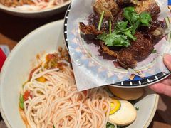 -粉八·云南米线·建水烧烤(常熟路店)