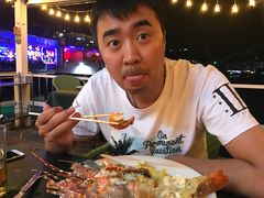-J Daeng Seafood