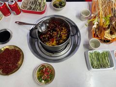 -俭让佬妈现卤串串(温江总店)