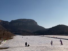 -济南卧虎山滑雪场