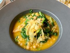 豌豆黄浸豌豆尖-半山腰·云南菜(侨福芳草地店)