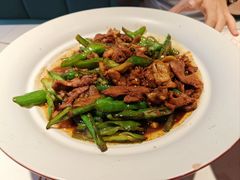 -阿瓦山寨·湘菜现炒·剁椒鱼头王(咸阳总店)