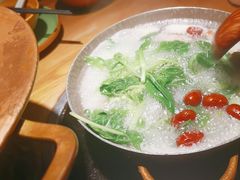 -吃饭皇帝大(长宁龙之梦店)