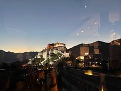 -平措康桑·和牛自助观景餐厅(布达拉宫店)
