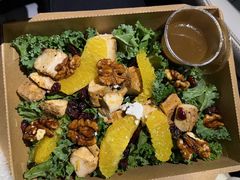 羽衣甘蓝配烤鸡胸沙拉-THE WOODS 简餐 (国贸商城店)