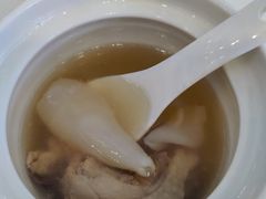 花胶仔炖鸡汤-馨越楼·点心·粤菜(赤坎店)