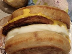 枫糖风味厚松饼猪柳蛋汉堡-麦当劳(仙林金鹰店)