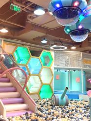 -多多淘儿童体验中心(重庆来福士店)