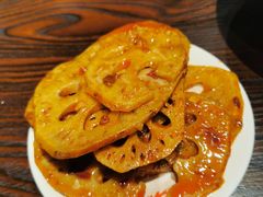 -爆炸头阿姨小四川正宗川味小吃(无任何分店)