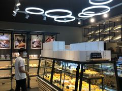 面包甜点陈列柜-华丰贺氏(福新西路店)