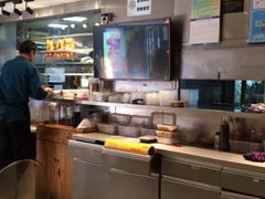 -新大咀港式茶餐厅(宝山万达店)